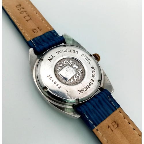 418 - A VINTAGE YEMA WATCH WITH AUTOMATIC MOVEMENT AND STRIKING BLUE LEATHER STRAP.36mm