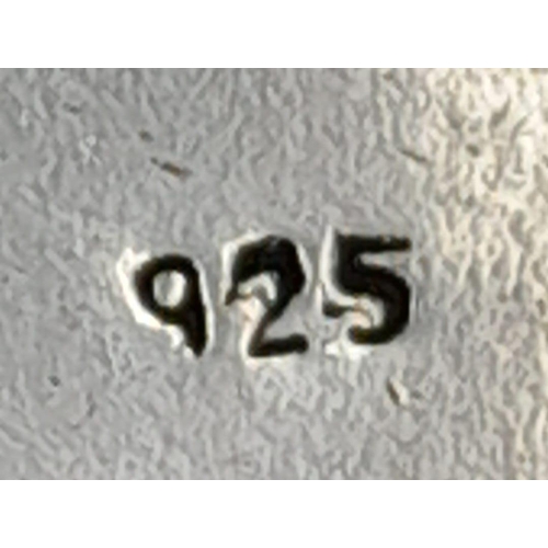 1320 - A wonderful, pink, banded, agate, sterling silver ring with matching earrings. Presented in a hand p... 