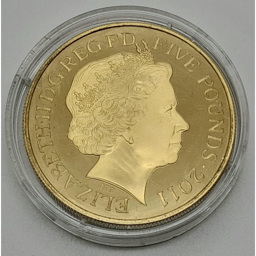 789 - A 2011 Catherine and William Commemorative Five Pound gold-plated Proof Coin in original presentatio... 