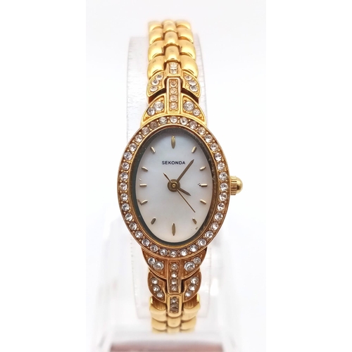 885 - 2 x Sekonda gold tone bracelet watches. watch in full working order, as found.