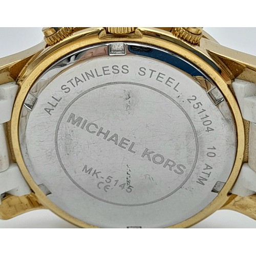 615 - A ATTRACTIVE MICHAEL KORS CHRONOGRAPH WATCH IN WHITE WITH A WHITE RUBBER STRAP  38mm