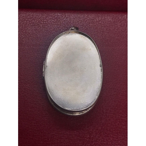 178 - Enamel sterling solid silver locket or pill box , made recently by a very well known persian enamel ... 