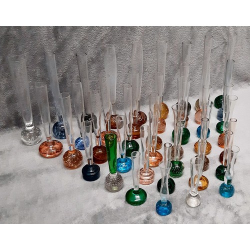 884 - A collection of 40 vintage controlled bubble vases. In a variety of colours, shapes and sizes