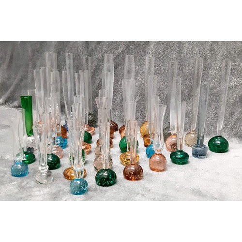 884 - A collection of 40 vintage controlled bubble vases. In a variety of colours, shapes and sizes