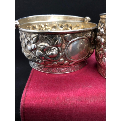 763 - Antique American solid silver basket and jug 


Possibly a good American maker D&H sterling 
Number ... 