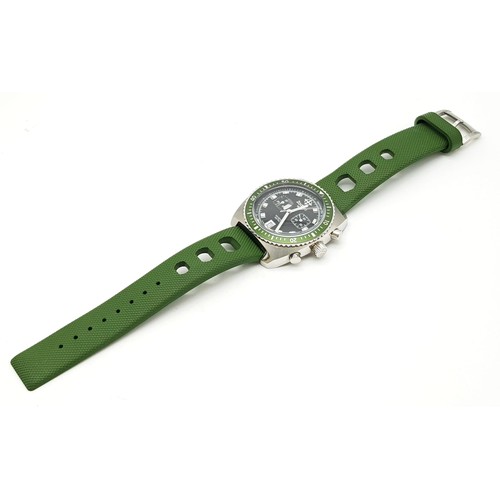 660 - A ZODIAC HULK GREEN CHRONOMETER WITH 2 SUB DIALS AN GREEN STRAP , WATERPROOF TO 100 METRES. A REAL D... 