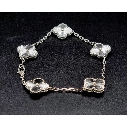 Sold at Auction: Van Cleef & Arpels Vintage Alhambra Bracelet 5