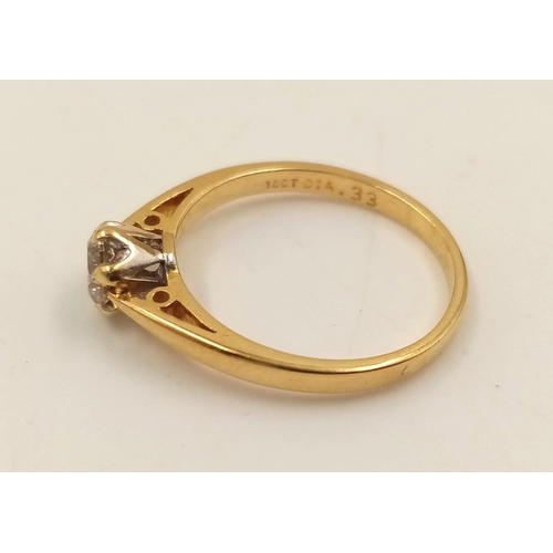 1031 - An 18K Yellow Gold Diamond Solitaire Ring. 0.35ct.
Size J. 1.82g.