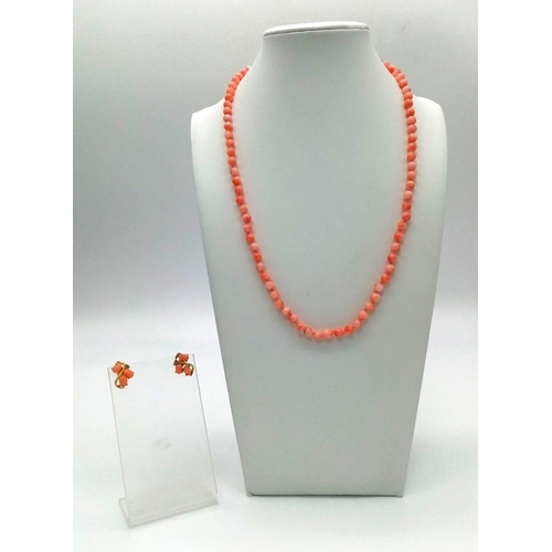 1097 - A Cultured Pink and White Seed Pearl Necklace and Earring Set. 48cm.