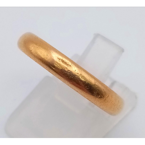 52 - A Vintage 22k Yellow Gold Band Ring. Size N. 8.33g.