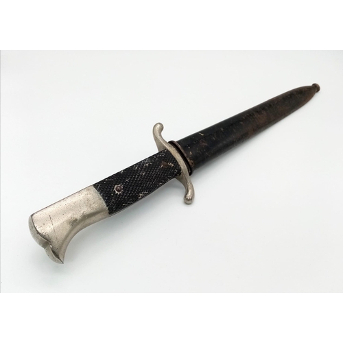 644 - A Rare German Puma Solingen Dress Bayonet. Circa WW2. Marks on blade. Blade in good condition - scab... 