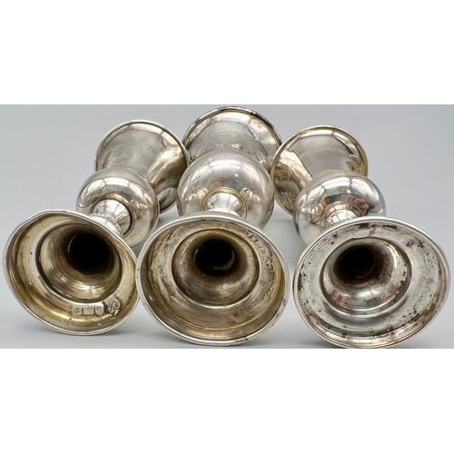 1552 - A Set of Three Antique Silver Kiddush Cups. 11cm tallest cup.
94g total weight