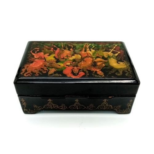 1218 - A Vintage or Older Russian Highly Decorated Lacquered Wooden Box 10x7x4cm