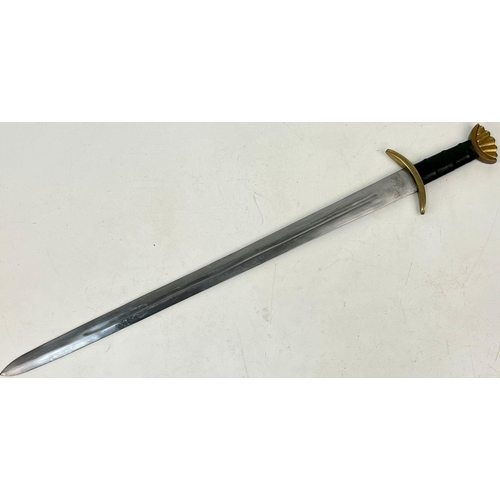 887 - A Vintage Very Good Condition Heavy Steel Reproduction Broadsword or Kirach Sword 92cm Long