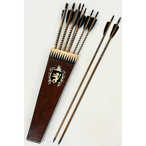 985 - A vintage wooden medieval style quiver with a set of 12 wooden metal point arrows for display purpos... 