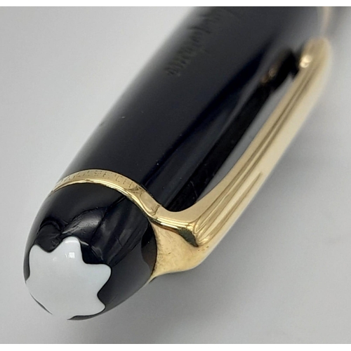 558 - A Mont Blanc Meisterstuck Black Ball Point Pen. Ref: 10718