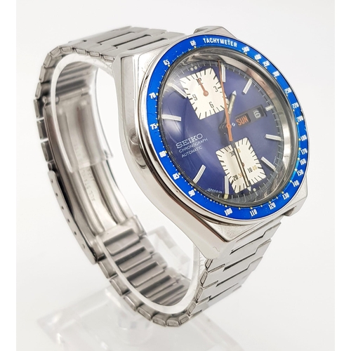 3 - A Vintage Seiko Kakume Automatic Gents Watch. Stainless steel strap and case - 42mm. Blue dial with ... 