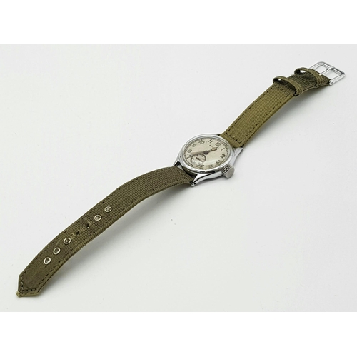 625 - A WWII BULOVA MILITARY SUBDIAL WRISTWATCH WITH MANUAL MOVEMENT AND WEBBING STRAP. FWO   32mm