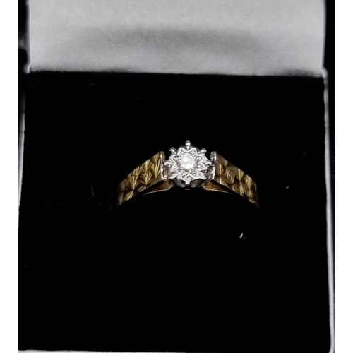 244 - A 18k Yellow Gold Classic Vintage Mid Century Single Stone Diamond Ring. Ring Size M1/2, Total Weigh... 