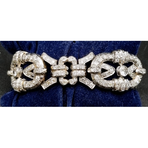 246 - A SPECTACULAR ANTIQUE DIAMOND BRACELET WITH 9ct OF TOP QUALITY DIAMONDS SET IN PLATINUM. 58.8gms