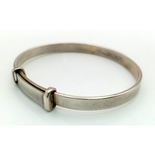 1000 - Sterling Silver Solid expanding bangle, weighs 21.3g