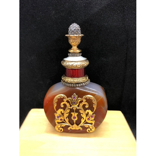 446 - Russian perfume bottle , Silver enamel  with diamonds and rubies and agate set. 
Very good condition... 