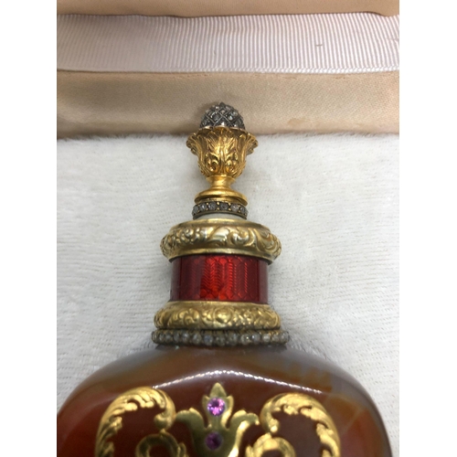 446 - Russian perfume bottle , Silver enamel  with diamonds and rubies and agate set. 
Very good condition... 