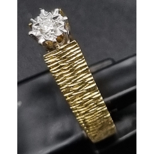 783 - A 18k Yellow Gold Classic Vintage Mid Century Single Stone Diamond Ring. Ring Size N, Total Weight 4... 