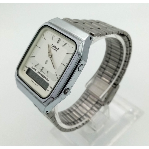 949 - A Vintage Casio Digital Alarm Chronograph Watch. Stainless steel strap and case - 32mm. Analogue/dig... 