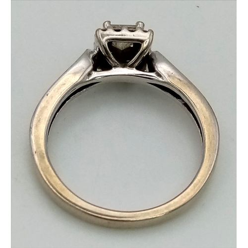 1276 - An 18K white gold ring with diamonds (0.50 carats) on top and shoulders. Ring size: K, weight: 3.3 g... 