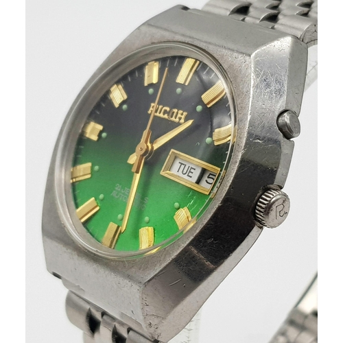 136 - A Vintage 21 Jewel Ricoh Automatic Gents Watch. Stainless steel strap and case - 38mm. Beautiful gre... 