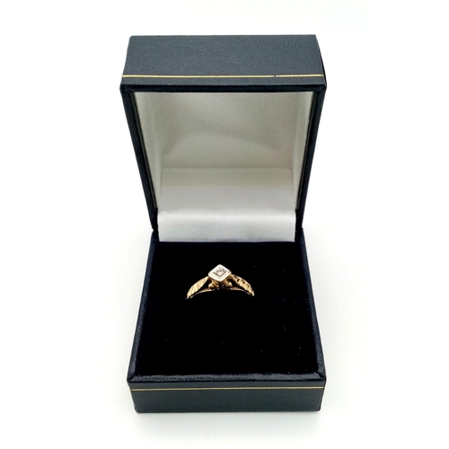 230 - A classic mid century diamond single stone ring. set in 9k yellow gold, Ring Size M1/2, Weight 2.0 g... 