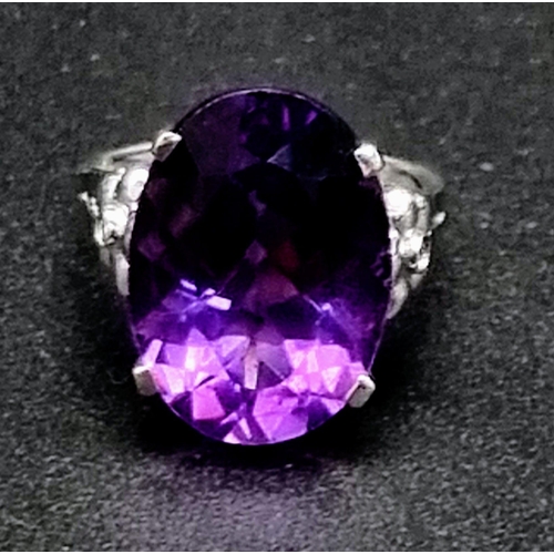 331 - 18K White Gold Diamond and Amethyst Ring
10ct Amethyst
Weighs 6.4g
Size N