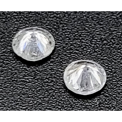 860 - PAIR OF ROUND BRILIANT CUT DIAMONDS, 0.35CT TOTAL