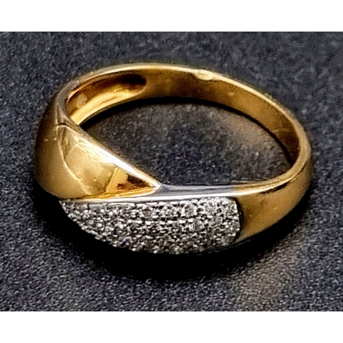 593 - 18K Yellow Gold Diamond set ring.
0.25ct Diamond
Weighs 3.3g
Size N