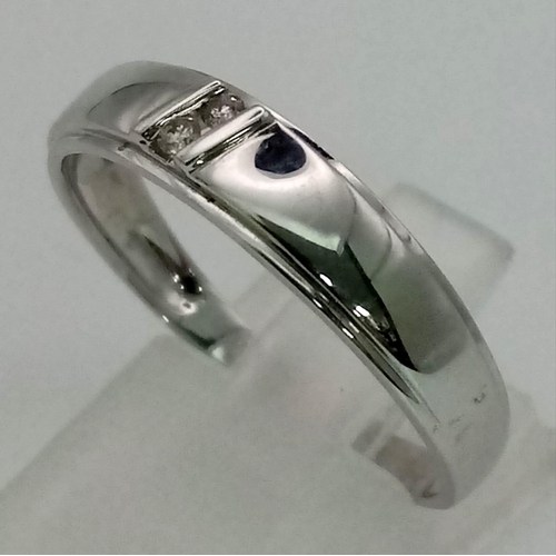 807 - 9k White Gold Diamond band ring
Weighs 2.1g
Size U