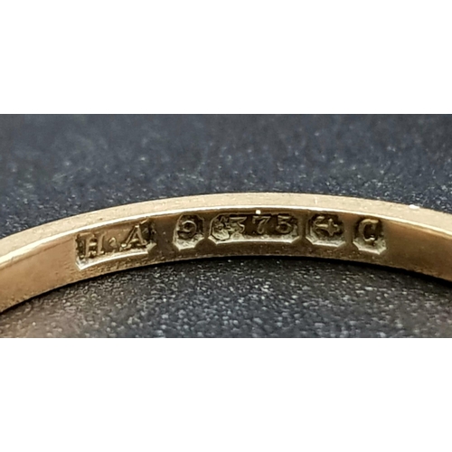 472 - A Vintage 9K Yellow Gold Band Ring. Size P 1/2. 1.57g.