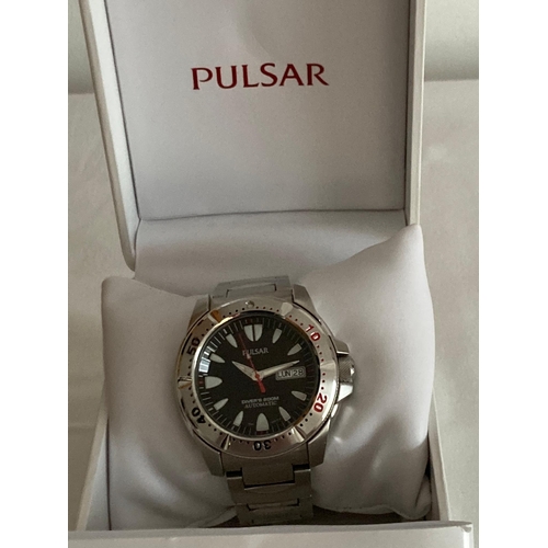 28 - Rare 7S26-X003 PULSAR AUTOMATIC DIVERS WATCH. Day/Date,  Black face model. Luminous digits and hands... 