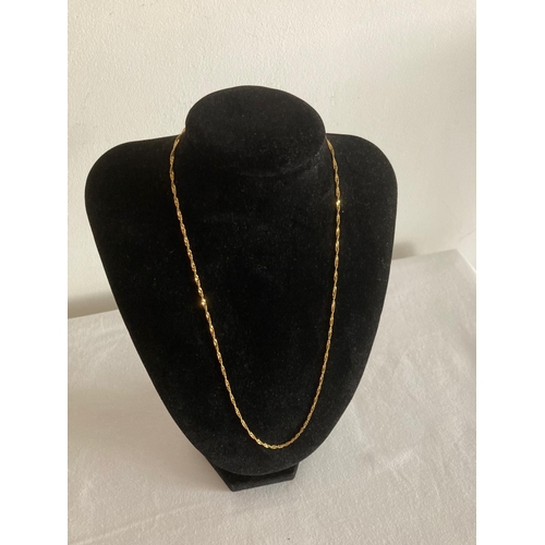 84 - Beautiful 9 carat Yellow GOLD ‘TWIST’ NECKLACE/CHAIN. 2.85 grams.  19” (48 cm).