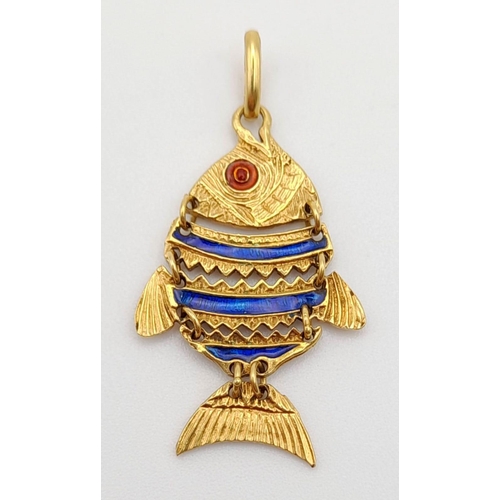 331 - A Vintage 18K Gold and Enamel Articulated Fish Pendant.  
3.5cm. 3.82g total weight.