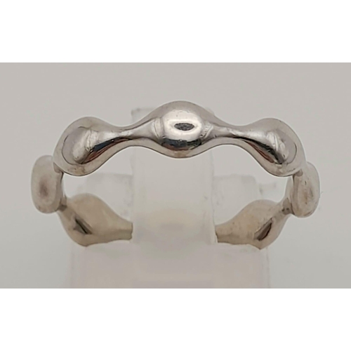 232 - 18k white gold Pandora love pod ring 
Size N, weighs 5.1g