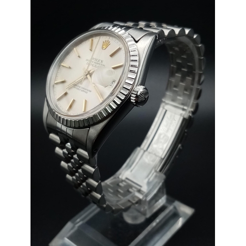 220 - A Rolex Oyster Perpetual Datejust Gents watch. Stainless steel strap and case - 36mm. Cream dial. Au... 