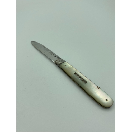 513 - ANTIQUE SILVER BLADED FRUIT KNIFE having mother of pearl handle with Hallmark for Samuel Kirby Sheff... 