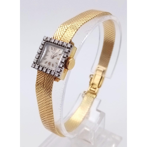 431 - A Vintage Patek Philippe 18K Gold and Diamond Ladies Watch. 18k gold bracelet and case - 15mm. Diamo... 