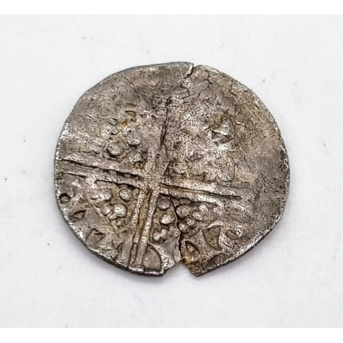 594 - Henry III Silver Penny 1216-1272 Long Cross Type, in near fine condition, minting unknown.