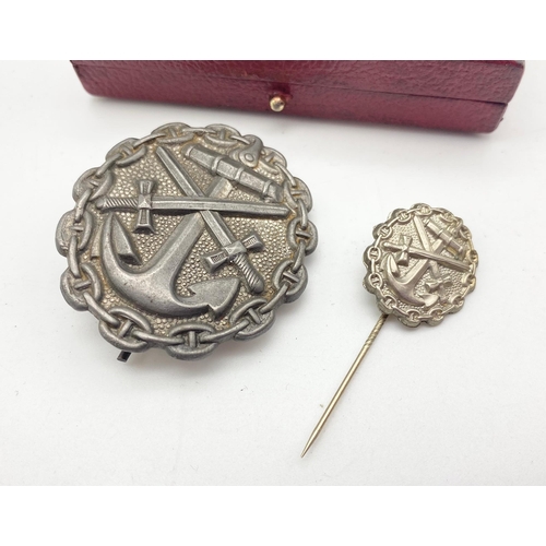 259 - WW1 Imperial German Navy (Kaiserliche Marine) wound badge and lapel pin. A silver grade example depi... 