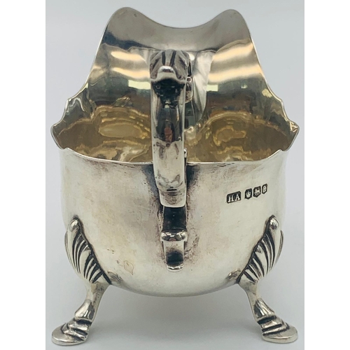 493 - An Antique 925 Silver Gravy/Condiment Boat. Hallmarks for Sheffield 1918. 14cm length. 133.2g.