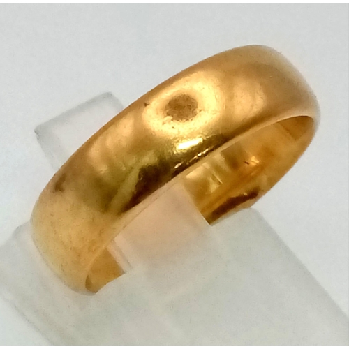 31 - A Vintage 22K Yellow Gold band Ring. Size M/N. 7.68g