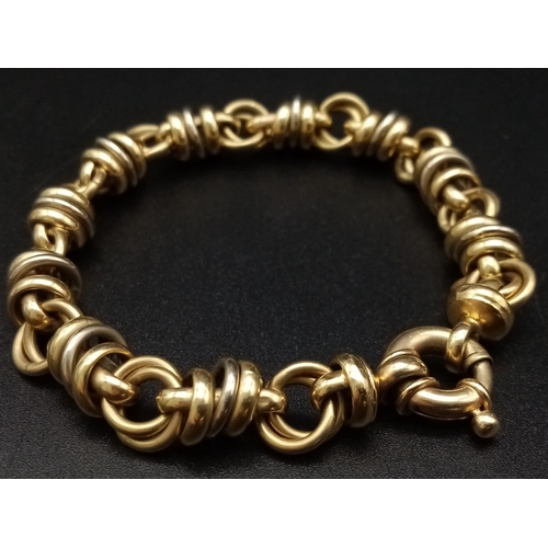 22 - A Vintage 14K Yellow Gold Figaro Link Bracelet. 18cm. 19.51g.