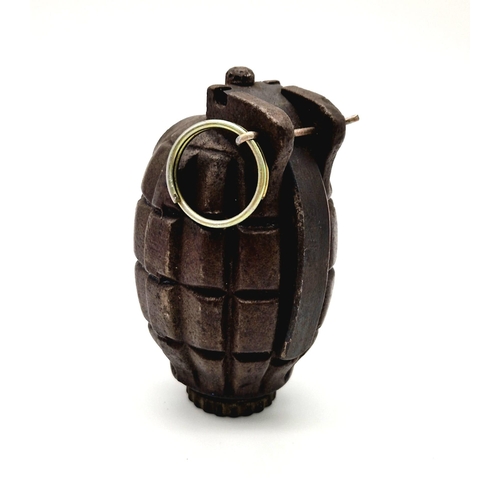 169 - INERT WW2 N° 36 Mills Hand Grenade dated 1943. Great condition for its age.